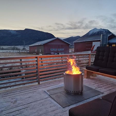 Arctic Lodge Tromvik With Jacuzzi Tromso Exterior photo